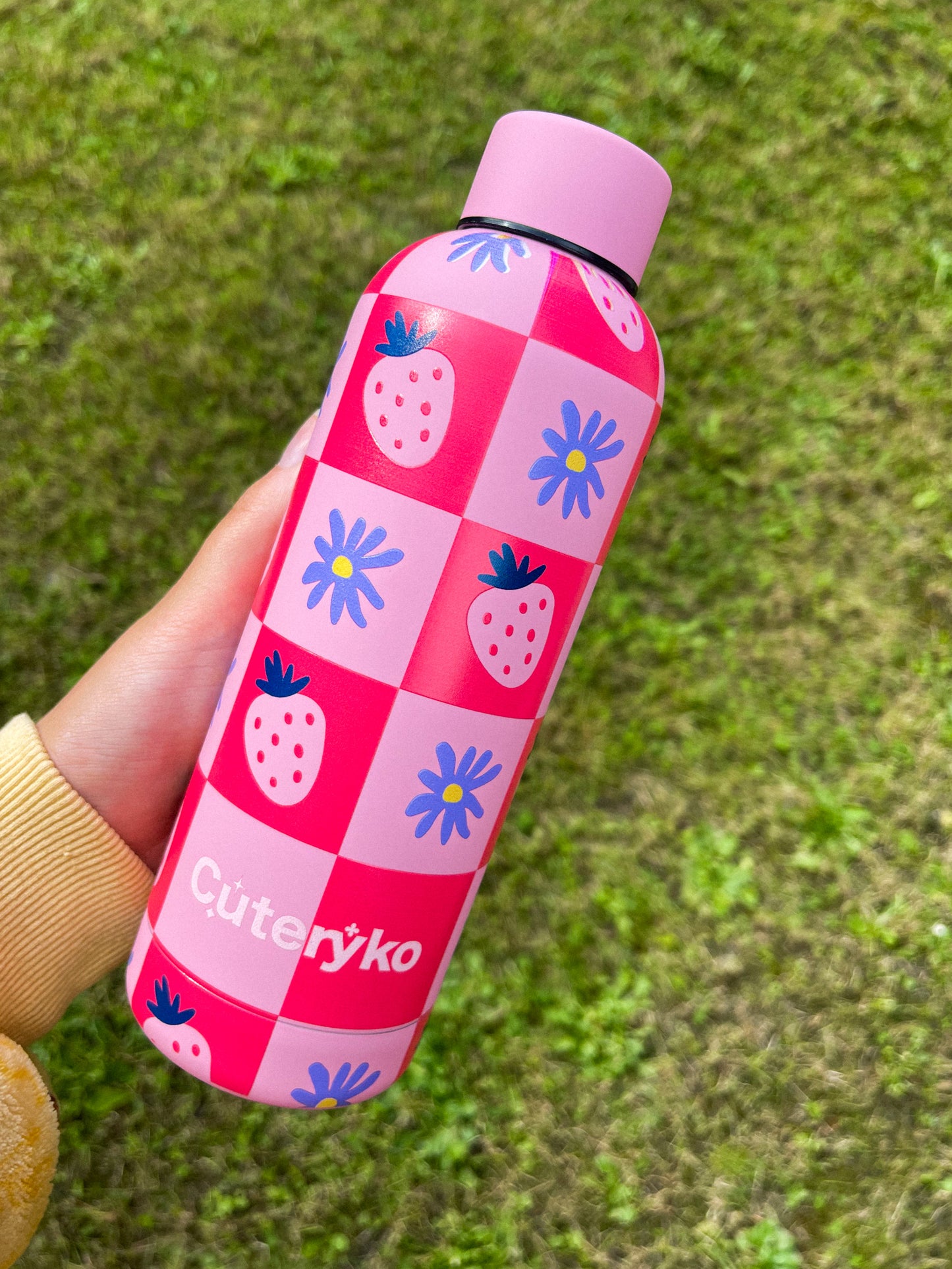 Strawberry Thermal Water Bottle - Cuteryko