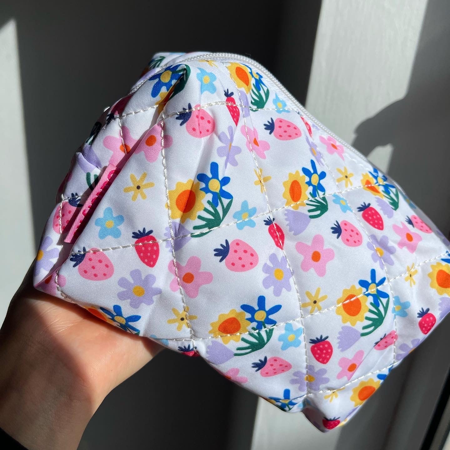 Strawberry Garden Make-up Bag - Cuteryko