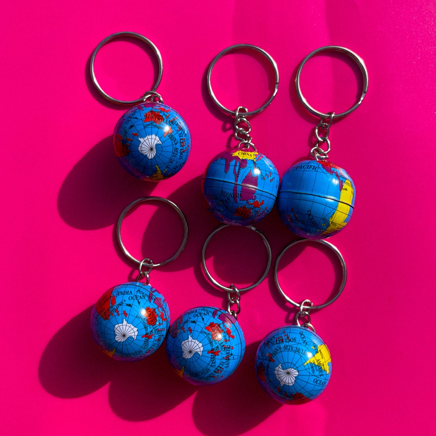 Globe Keychain - Cuteryko
