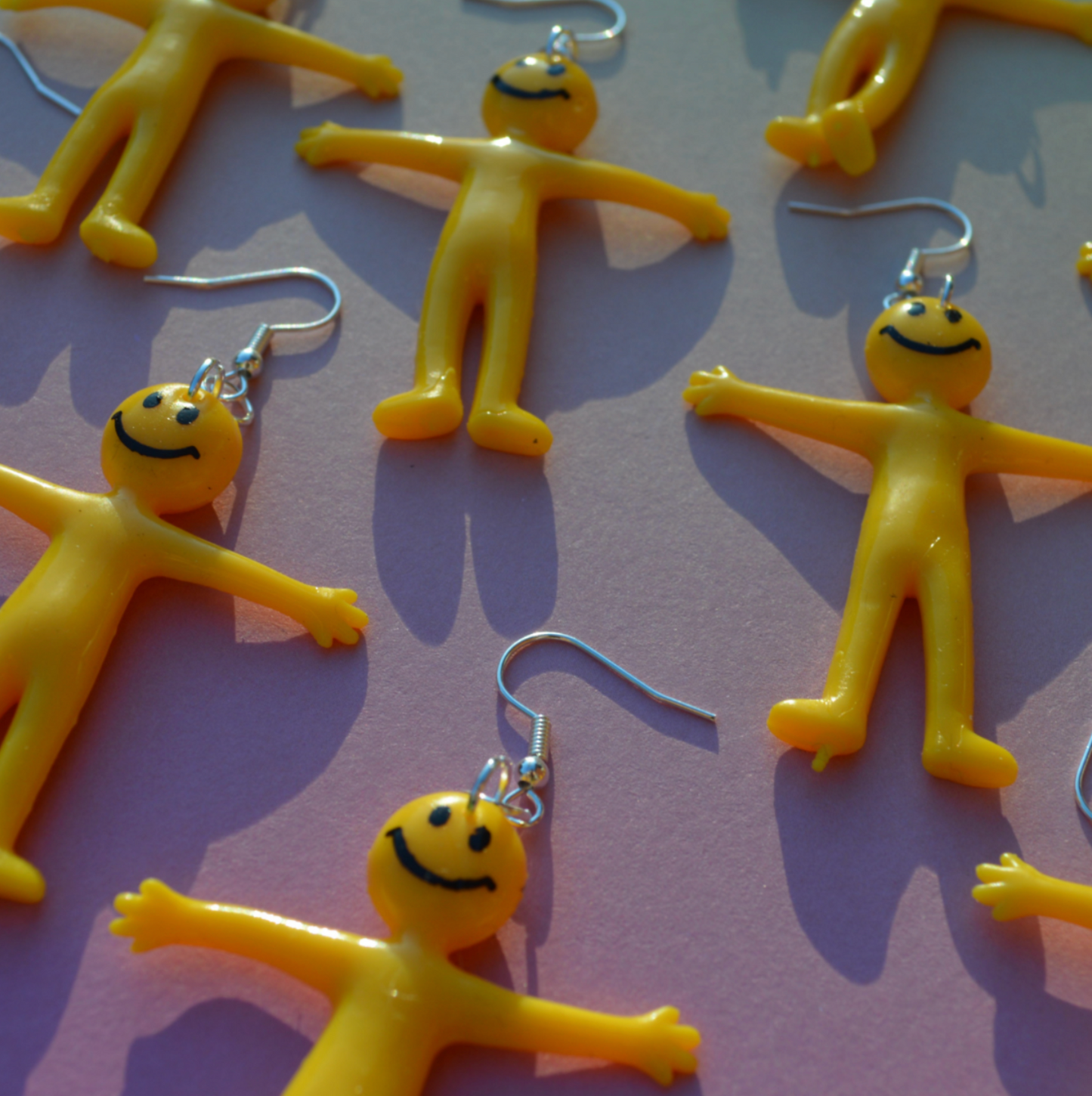 Stretchy Smiley Men Earrings - Cuteryko