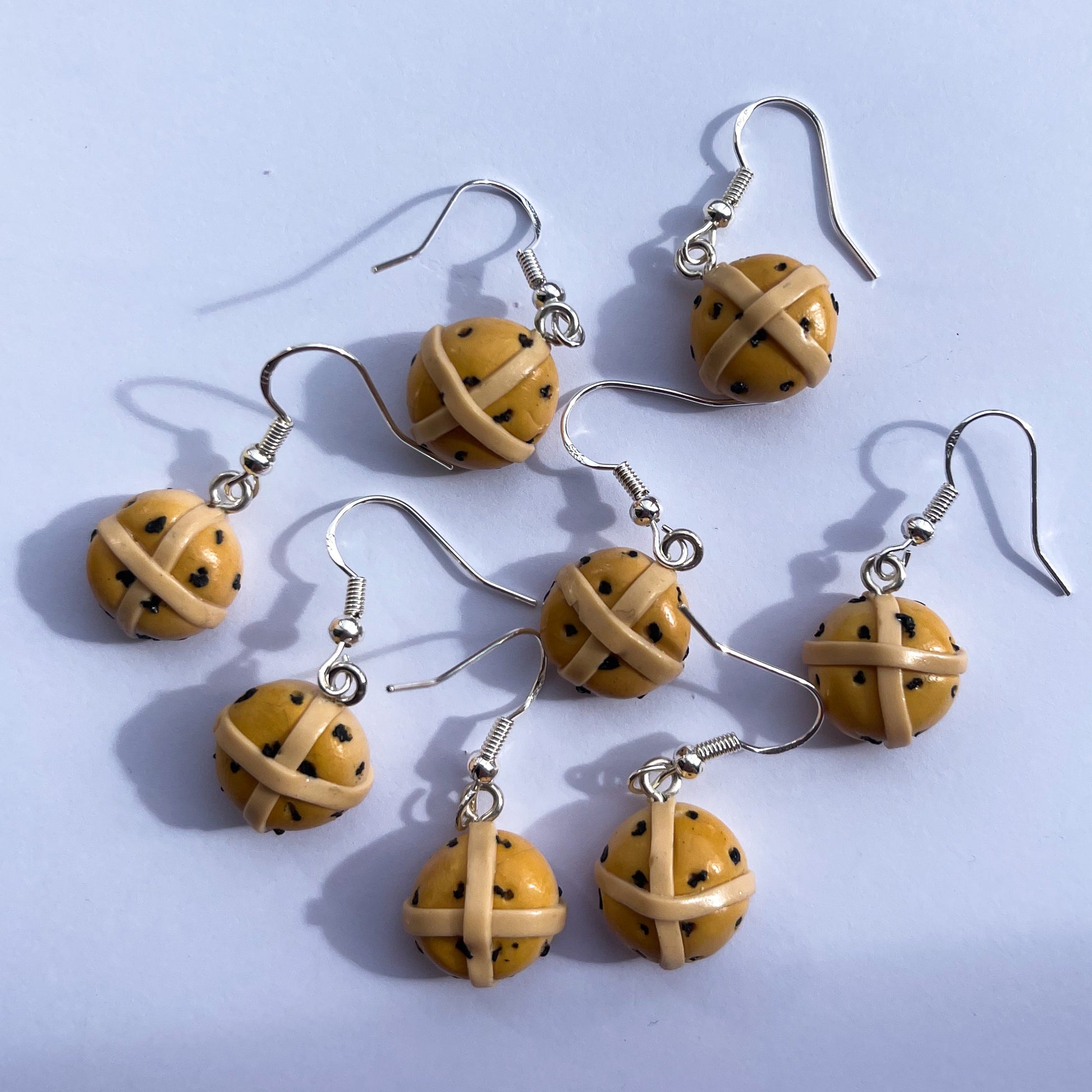 Hot Cross Bun Earrings - Cuteryko