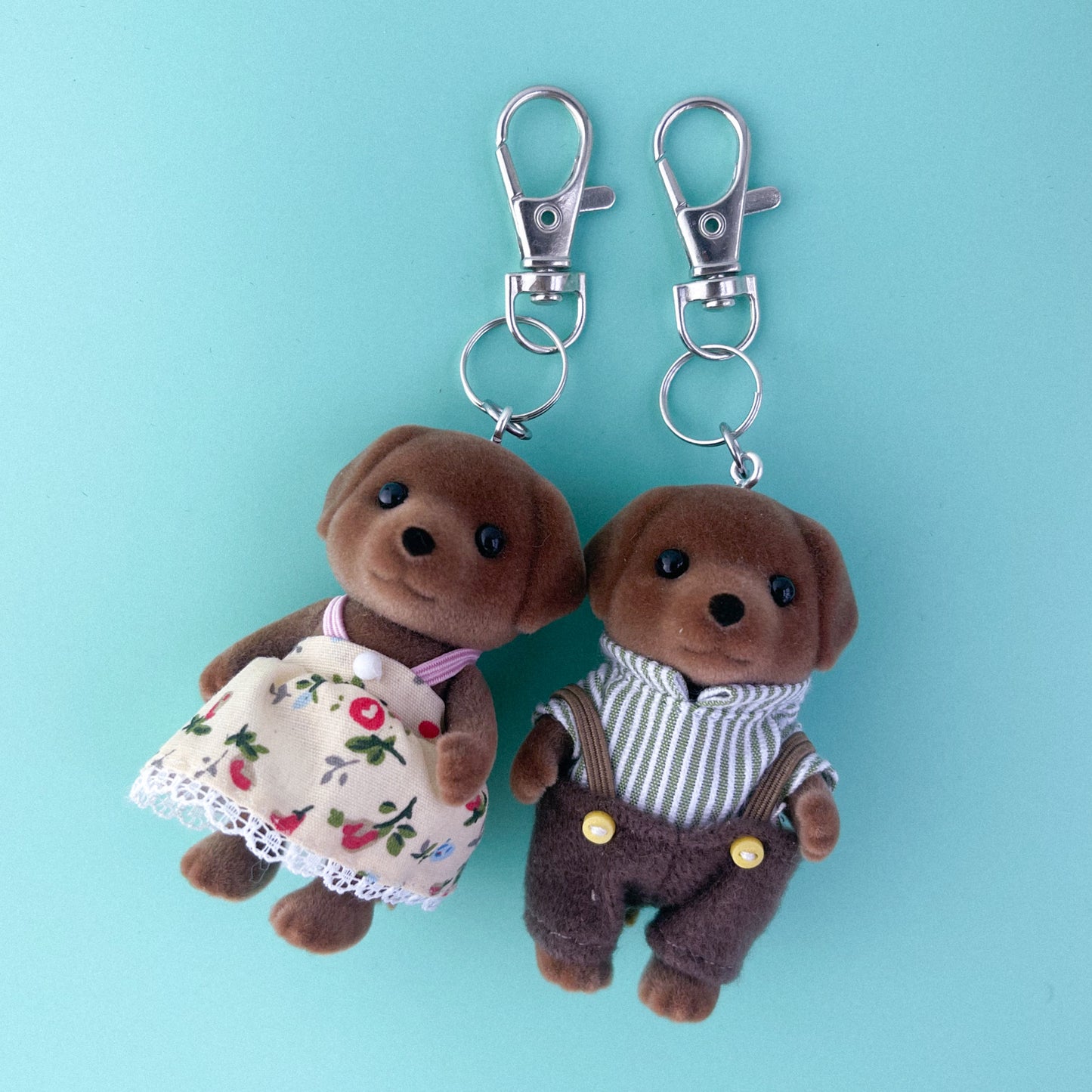 Chocolate Labrador Sylvanian Keychain - Cuteryko