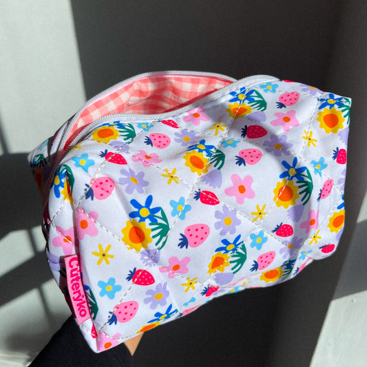 Strawberry Garden Make-up Bag