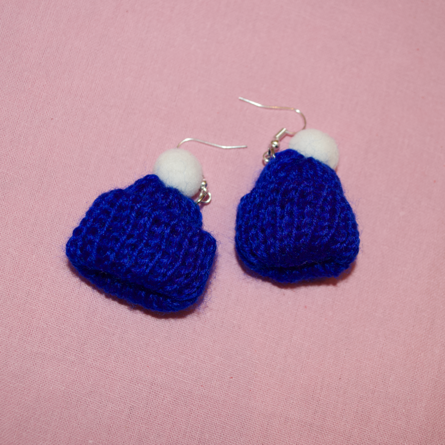 Pendientes de sombrero con pompones