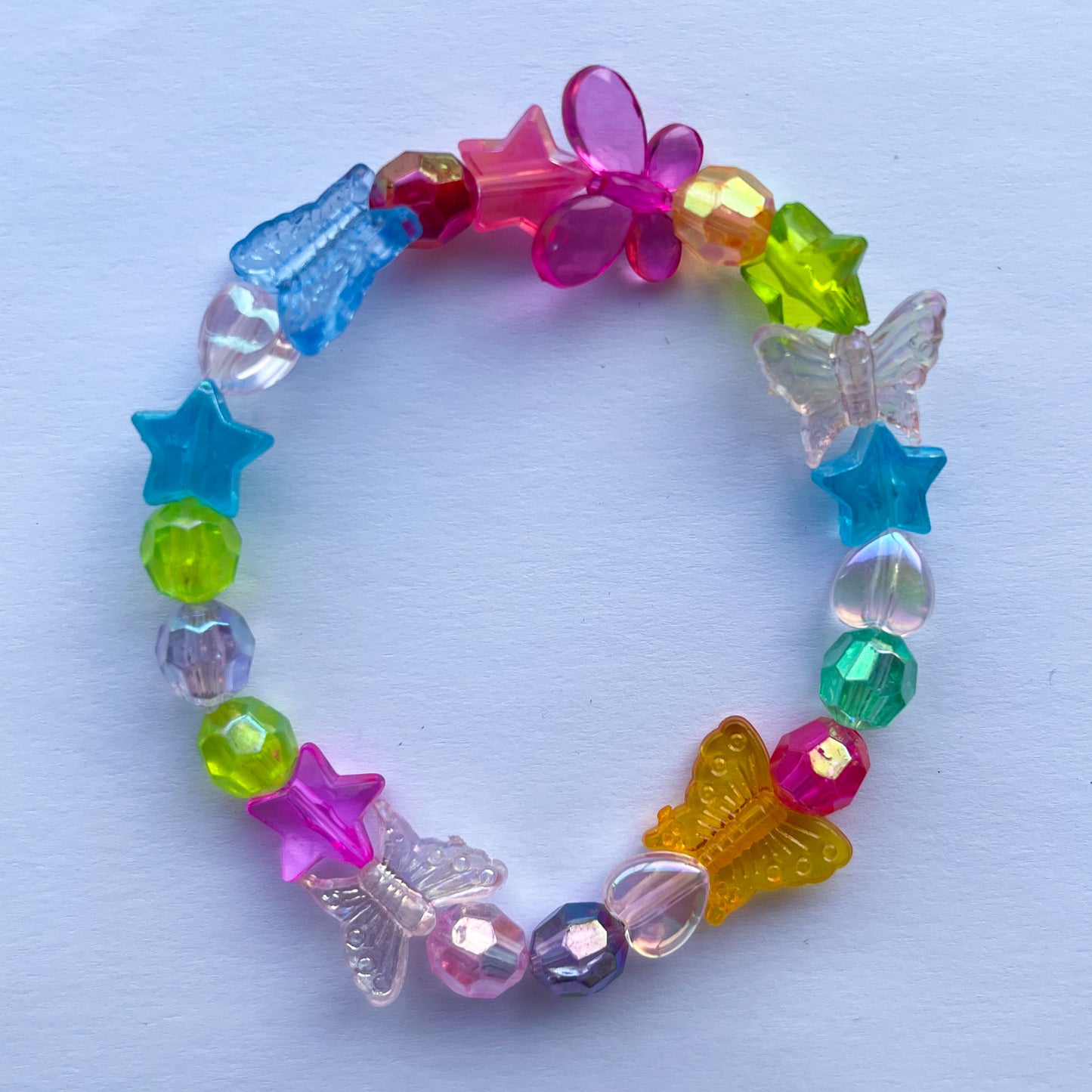 Pulsera con cuentas de gemas arcoíris