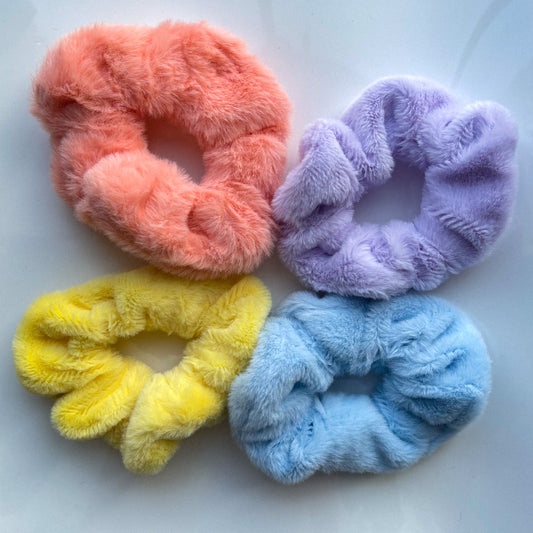 Fluffy Scrunchie