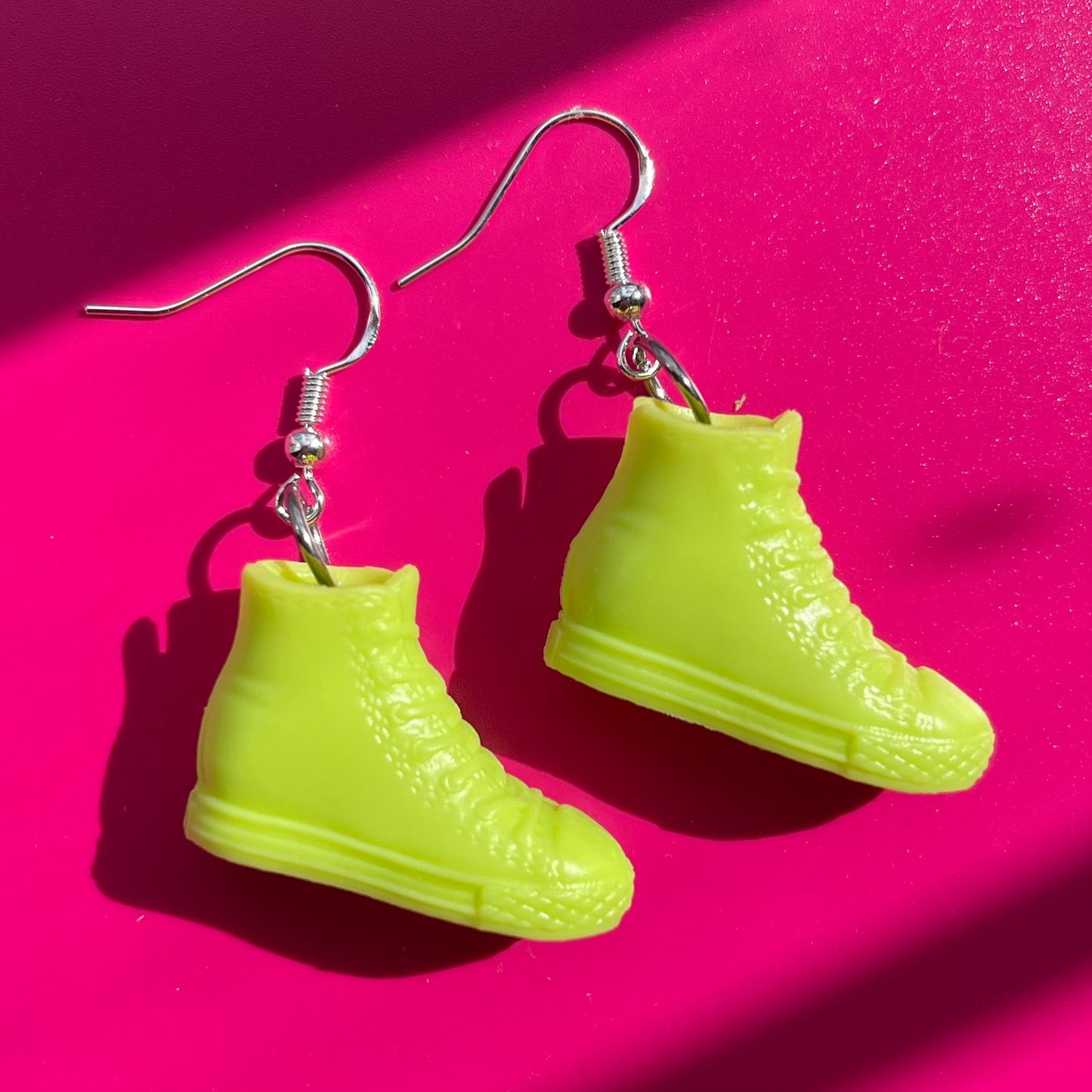 ¡Pendientes de zapatos Barbie!