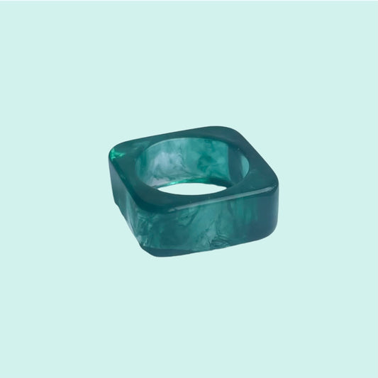 Anillo cuadrado grueso verde océano